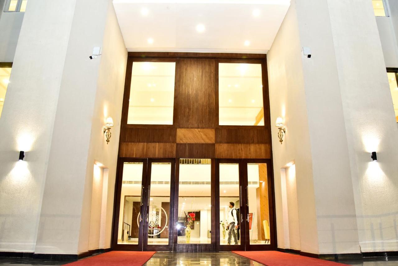 Hotel Platinum Shravasti Katra  Exterior photo